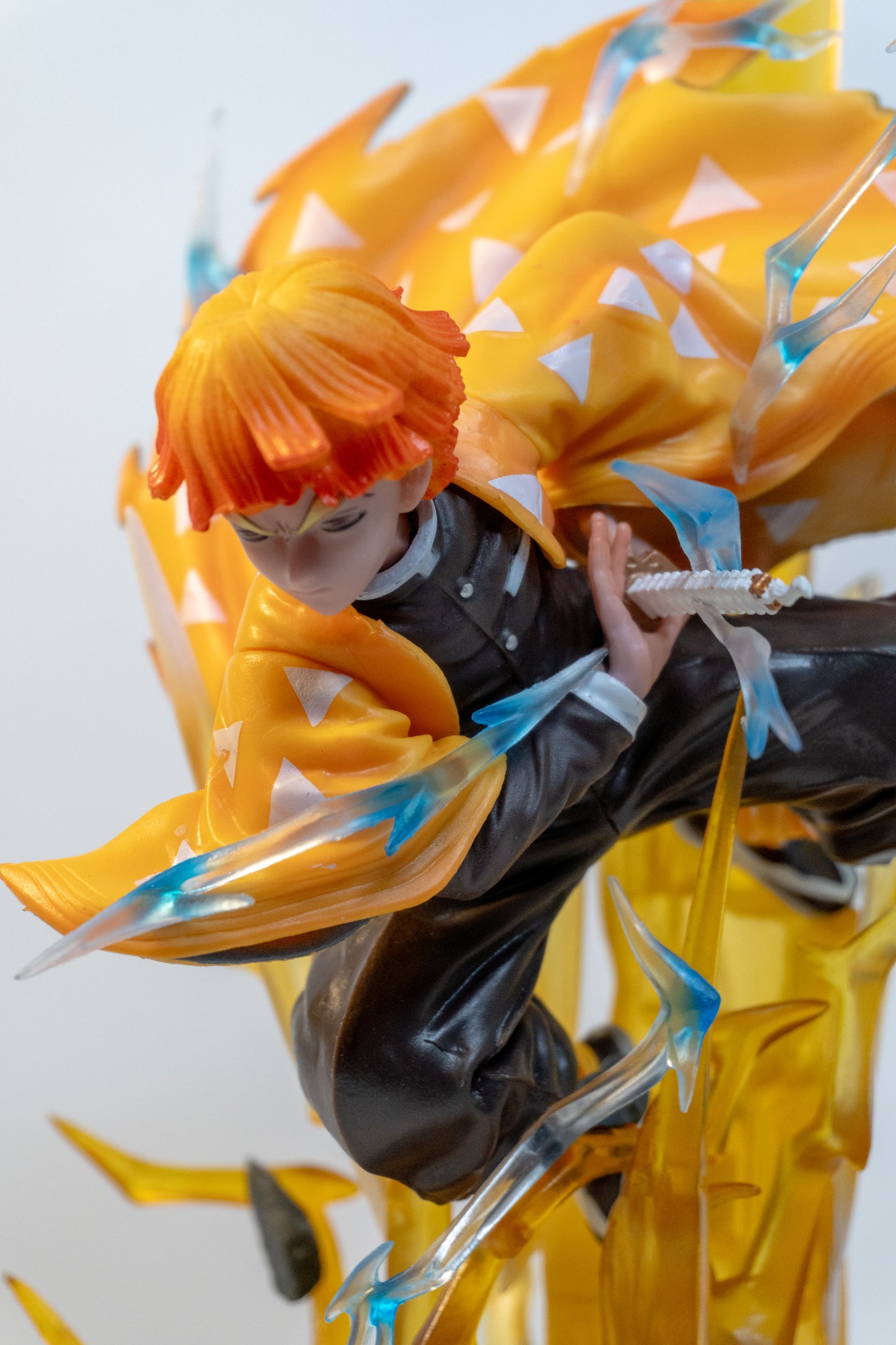 Zenitsu Agatsuma Lightning Effect Figure