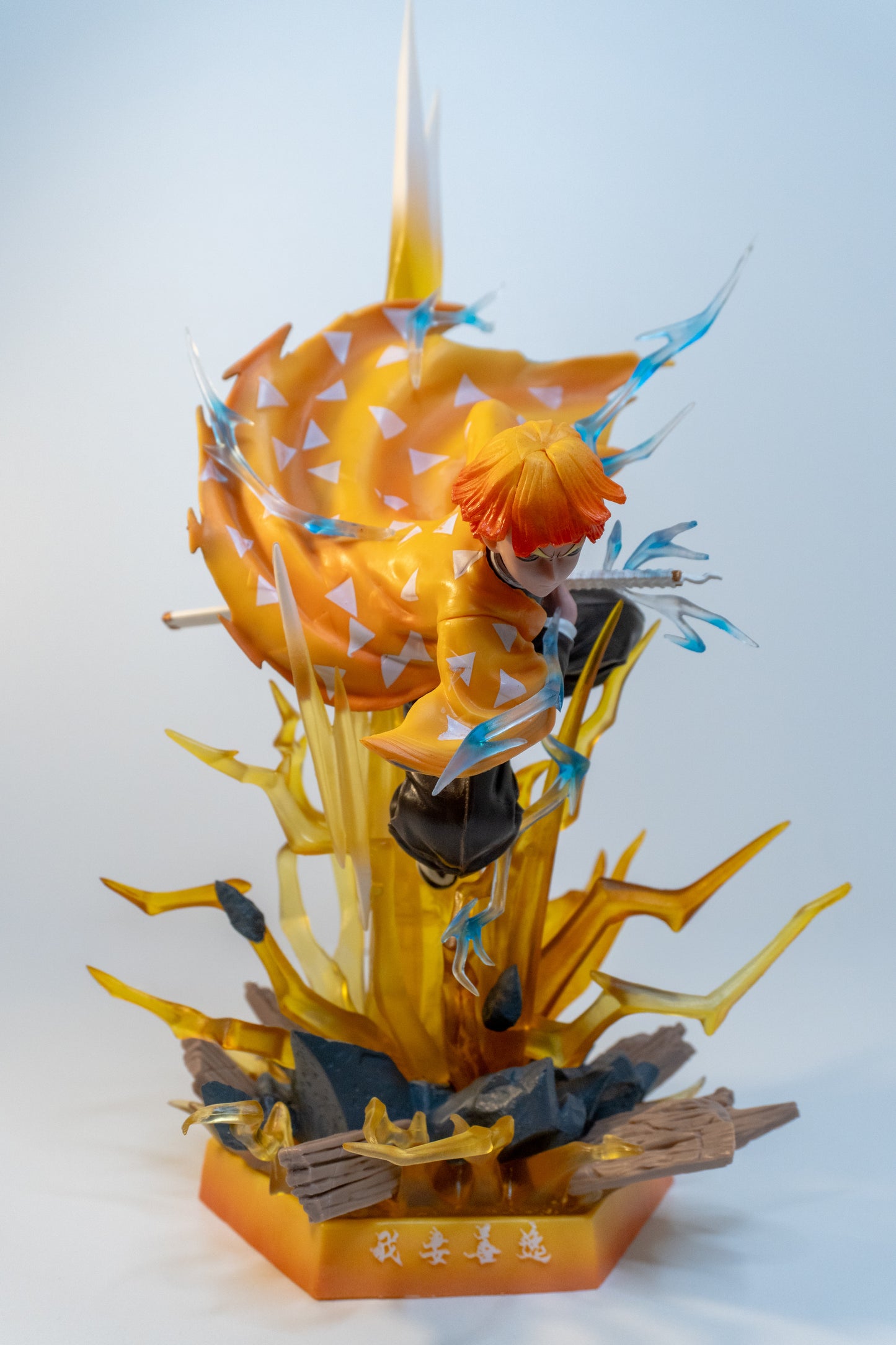 Zenitsu Agatsuma Lightning Effect Figure